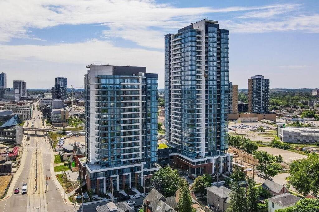 Stylish 2Br Condo - Balcony - Stunning City View Kitchener Extérieur photo